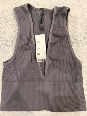 Grey "V" neck crop top tank